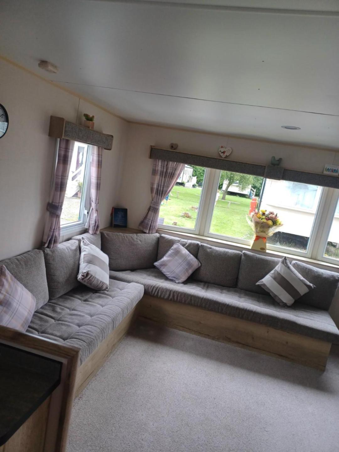 Ye Old'E Man Lake District Grange-Over-Sands Buitenkant foto