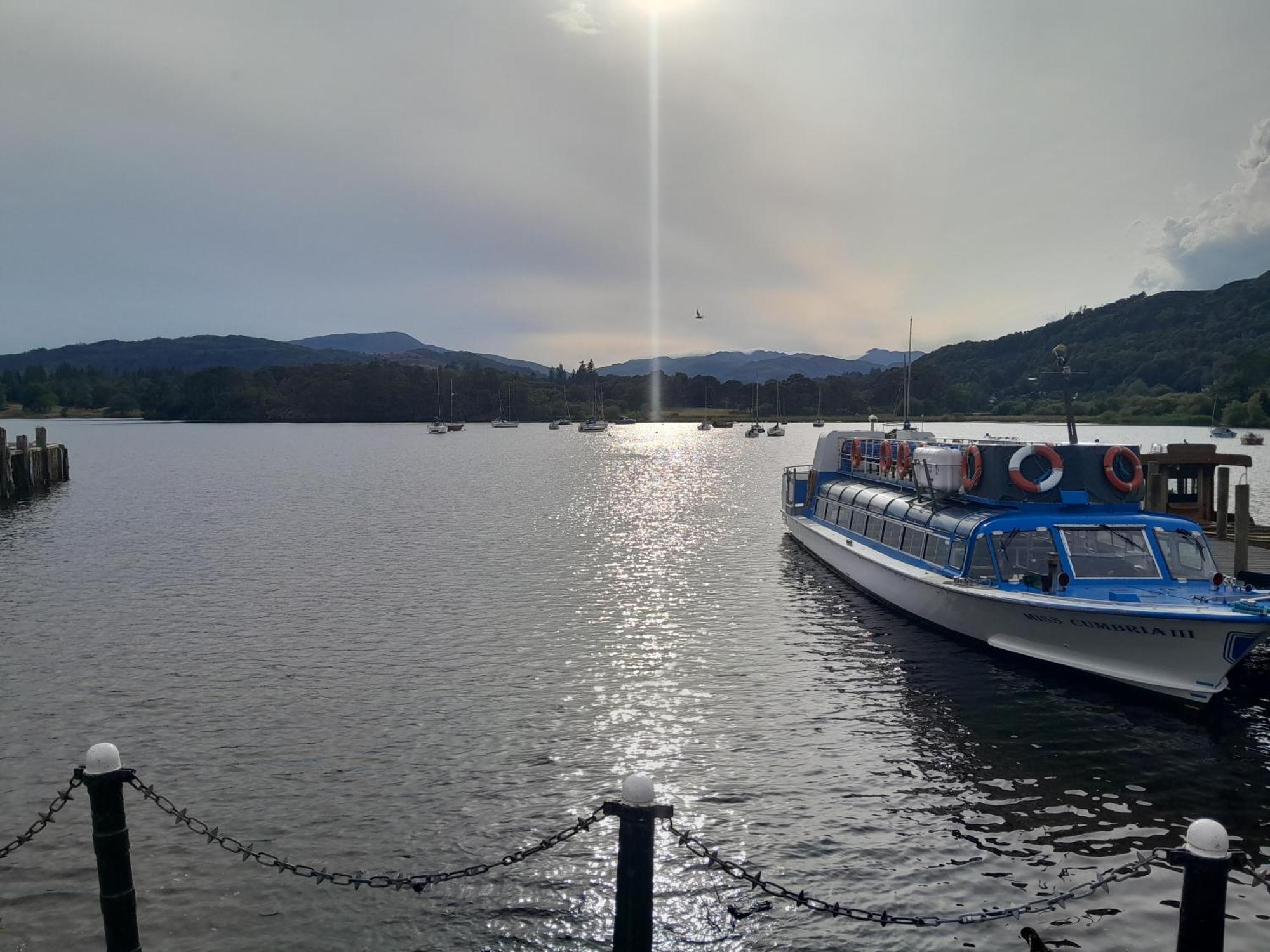 Ye Old'E Man Lake District Grange-Over-Sands Buitenkant foto